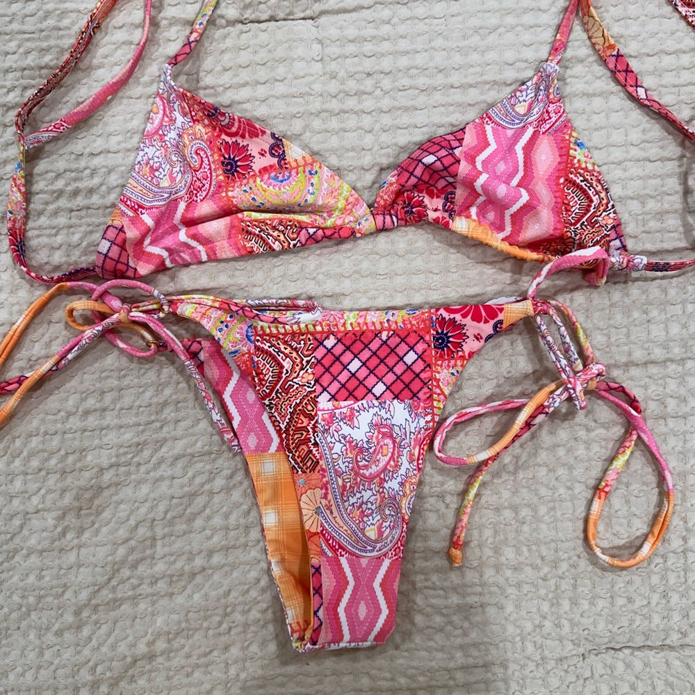 Paisley print bikini